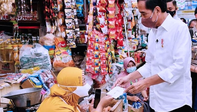 Pemerintah Salurkan BSU Bagi Pekerja yang Memiliki Upah Di Bawah Rp3,5 Juta